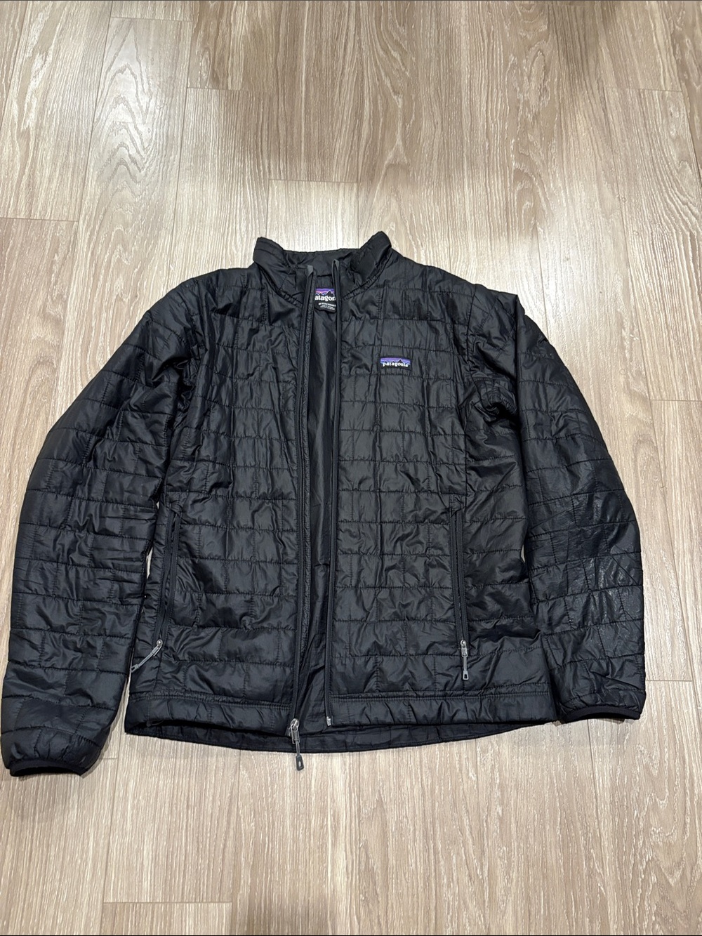 Patagonia Men's Black Quilted Puff Jacket